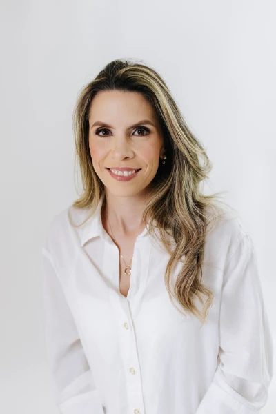 Mirela Esteves